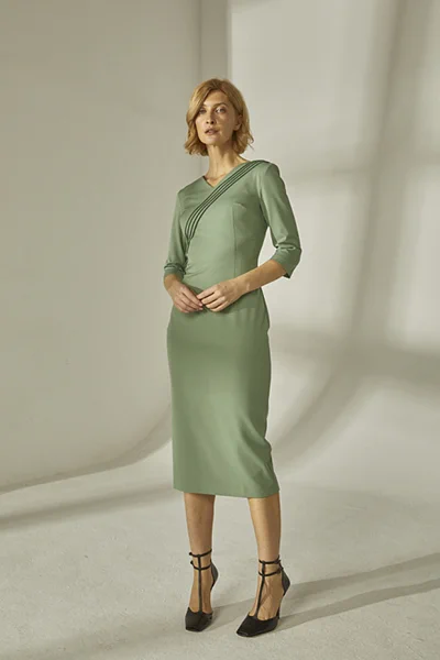 Платье с диагональными прострочками