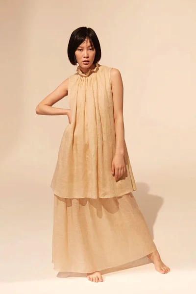 Двухслойное платье из льна