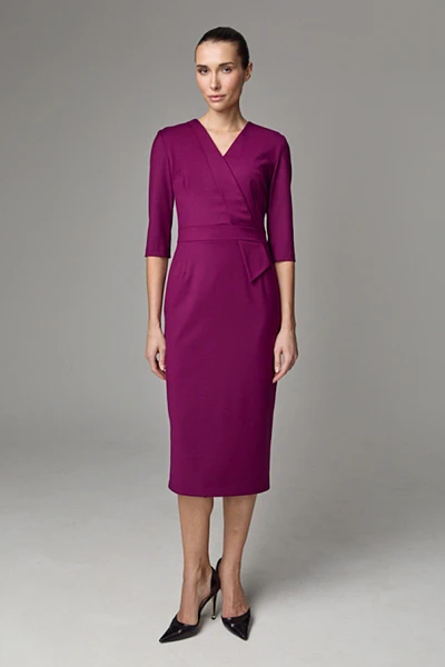 Платье с декоративной деталью