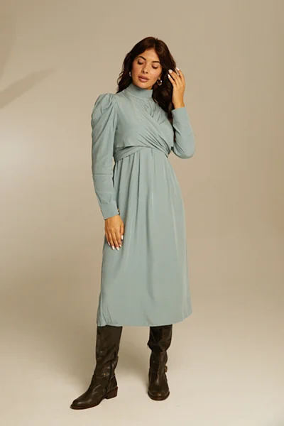 Платье с рукавами буфами