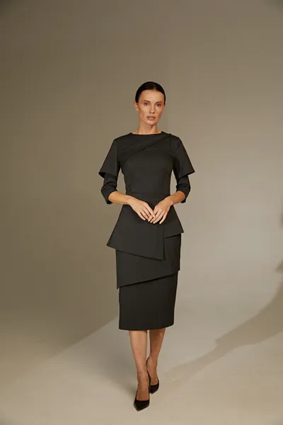 Платье со съемной баской