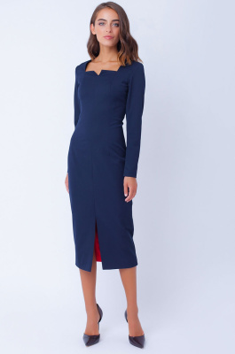 Платье - футляр с вырезом каре