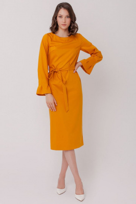 Приталенное платье