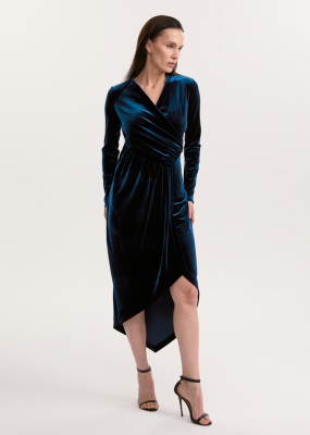 Платье из бархата с драпировкой