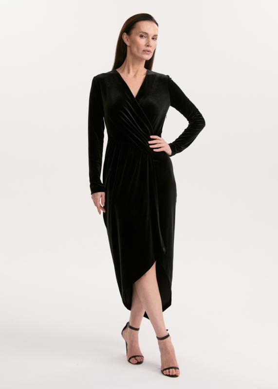 Платье из бархата с драпировкой