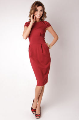 Платье с драпировками 