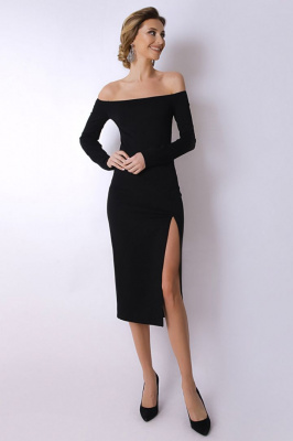 Коктейльное платье с открытыми плечами
