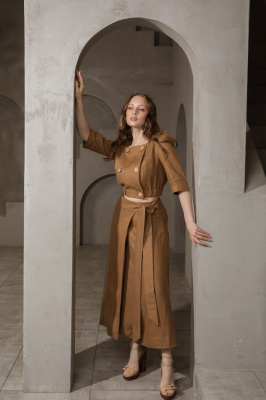 Костюм с юбкой изо льна