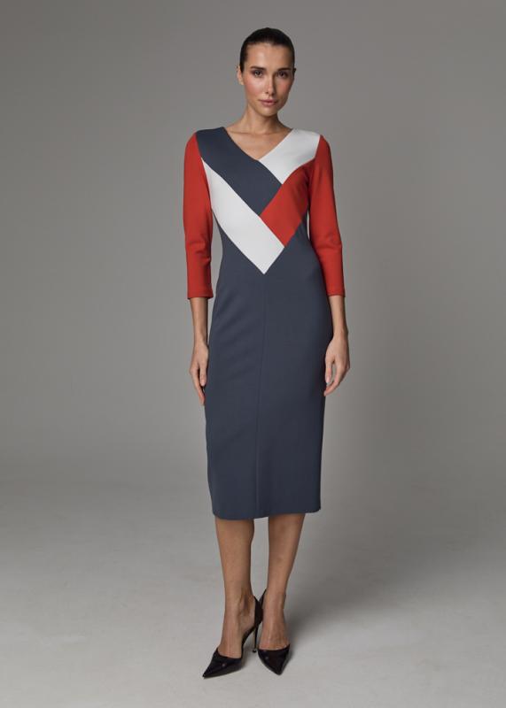 Платье с графичными вставками Платье с графичными вставками