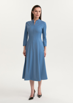 Платье с расклешенной юбкой