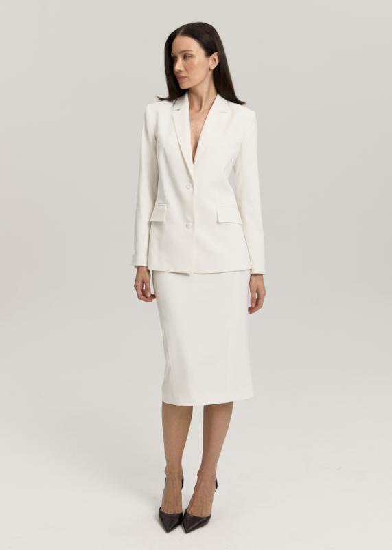 Белый костюм с юбкой