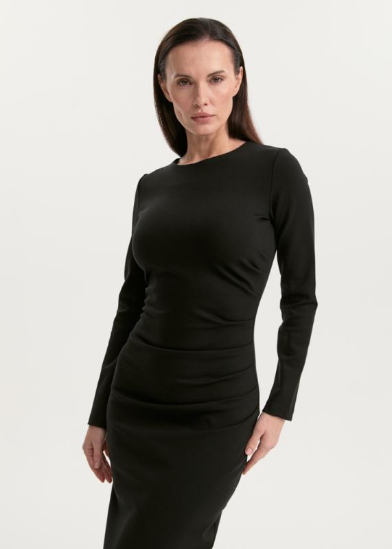 Платье с боковыми защипами