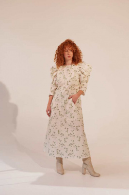 Платье с рукавами-буфами 