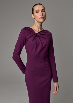 Платье с эффектным перекрутом  Платье с эффектным перекрутом