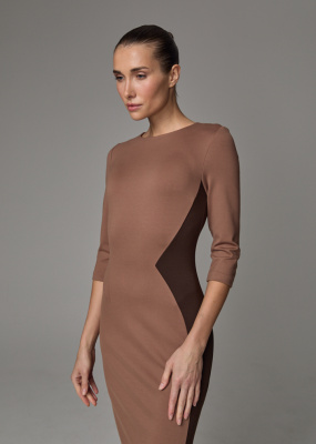 Платье с графичной вставкой 