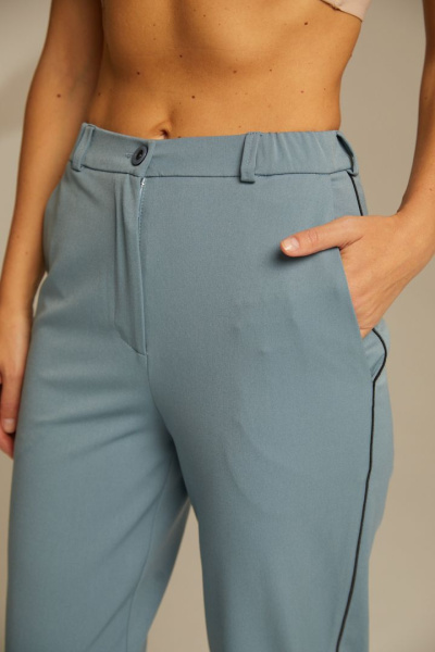 Костюм с кантами