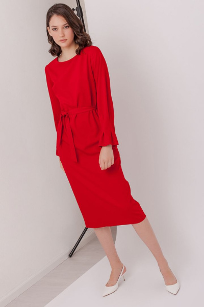 Приталенное платье