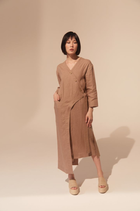 Платье изо льна прямого силуэта