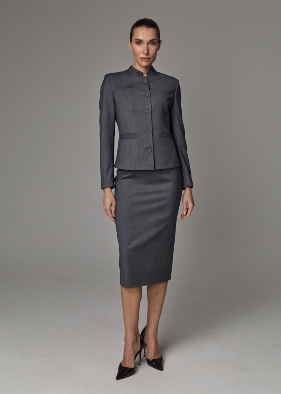 Деловой костюм