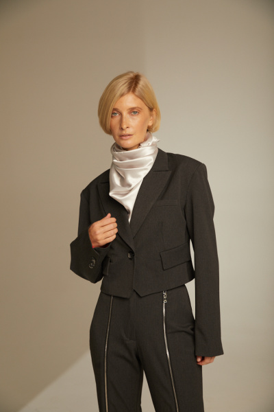 Укороченный жакет