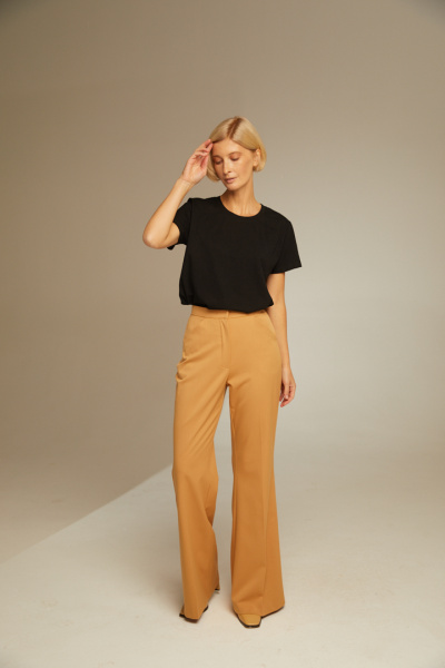 Брюки клеш из костюмной ткани