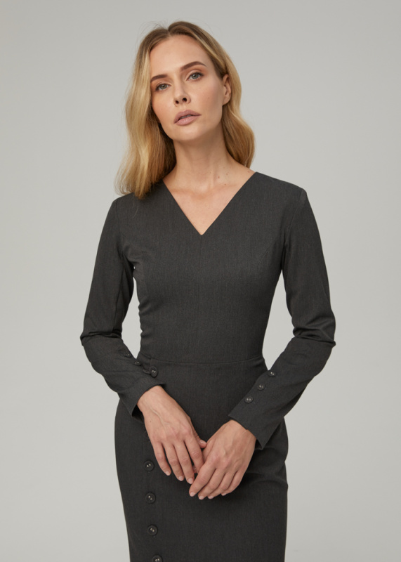 Платье с обтяжными пуговицами Платье с обтяжными пуговицами