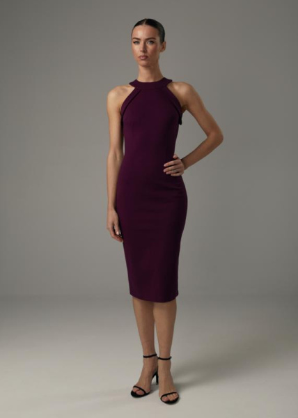 Платье-футляр с вырезом английская пройма