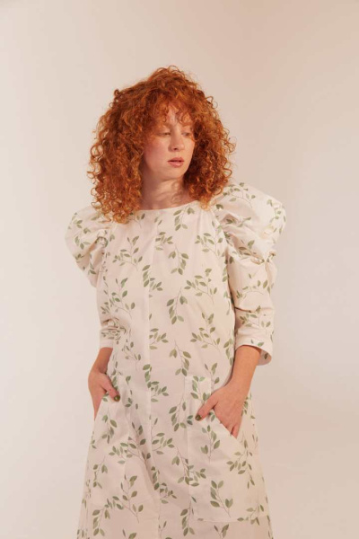 Платье с рукавами-буфами 