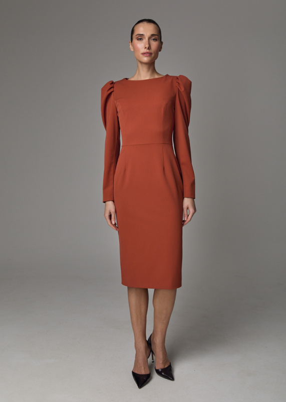 Платье-футляр с буфами