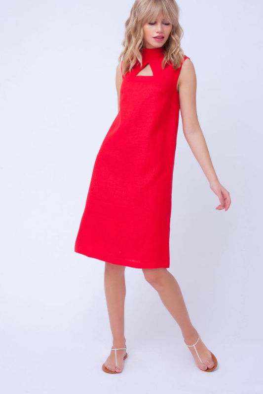 Платье изо льна прямого силуэта