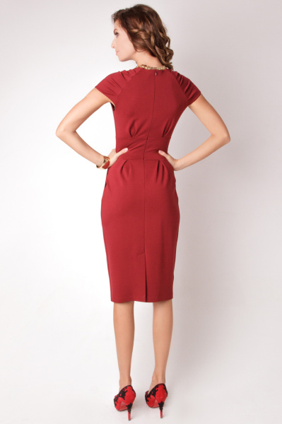 Платье с драпировками 