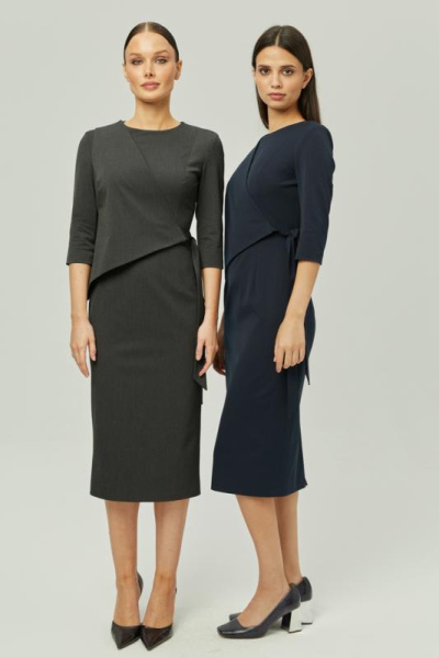 Платье со съемной деталью