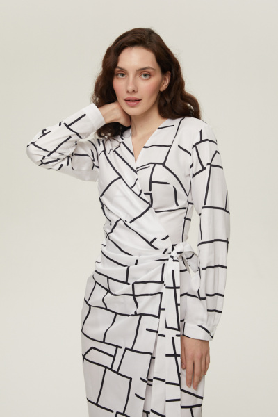 Платье с графичным принтом