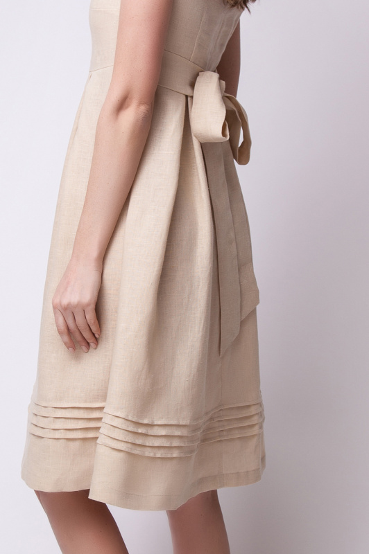Платье изо льна А-силуэта