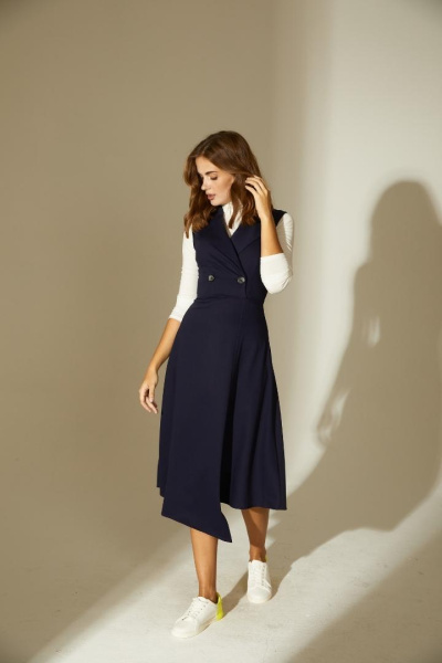 Платье с английским воротником 