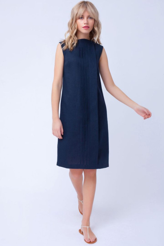 Льняное платье прямого силуэта