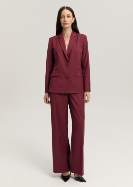 Классический брючный костюм