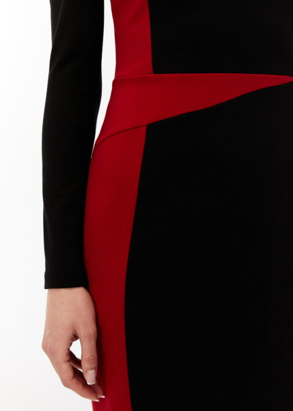 Платье из джерси с контрастным акцентом