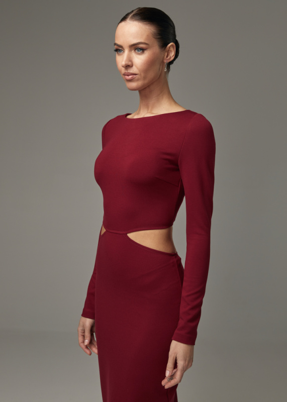 Платье с вырезами