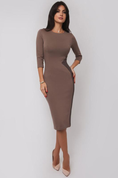 Платье с графичной вставкой