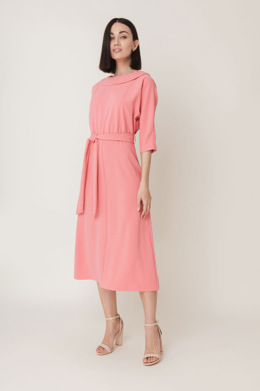 Платье из крепа