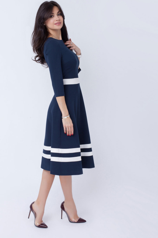 Платье А-силуэта