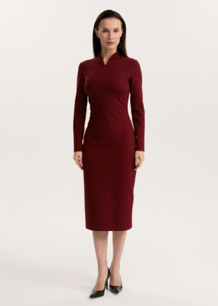 Платье с воротником стойка