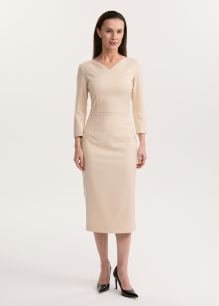 Платье с V-образным вырезом