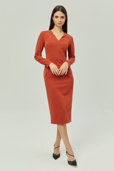 Платье с V-образным вырезом Платье с V-образным вырезом