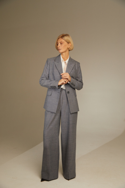 Костюм с брюками паллацо 