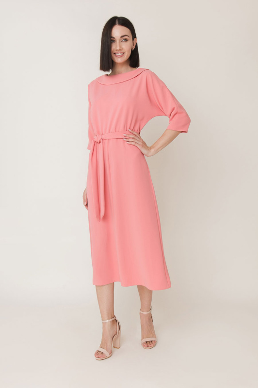 Платье из крепа