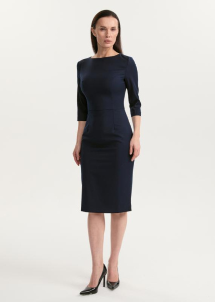 Базовое платье из костюмной ткани