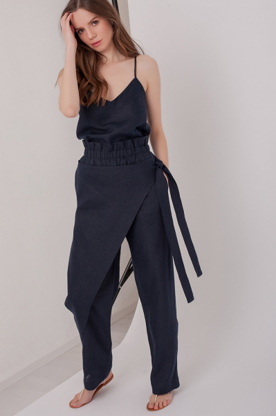 Стильные брюки на запах 