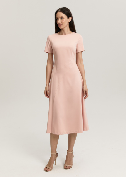 Платье с раклешеной юбкой 